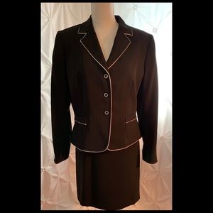 Tahari Skirt Suit